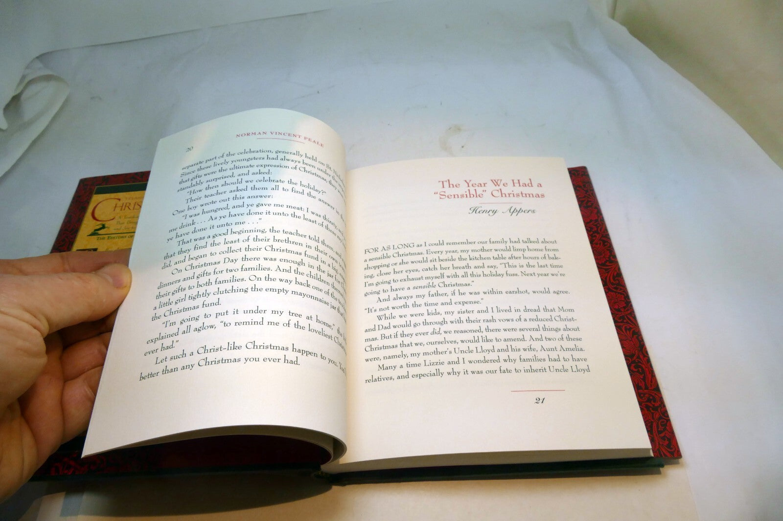 Treasured Stories of Christmas: A Touching Collection of Stories That bring gift