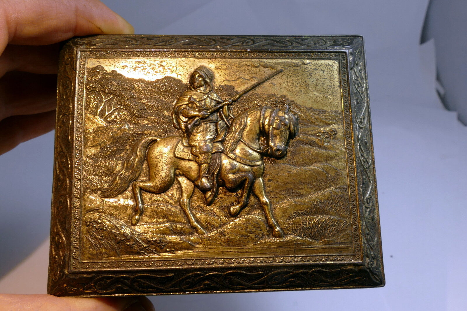 Metal Jewelry Cigarette Tobacco Box JAPAN Soldier w/ rifle musket horse Trinket