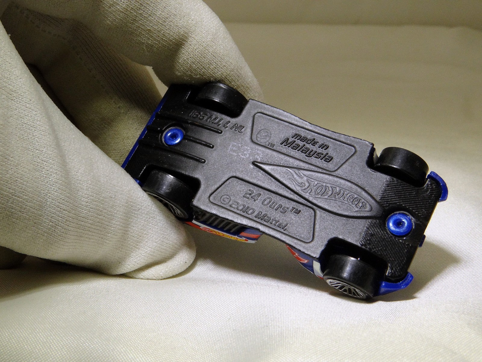 Hot Wheels 24 Oups 2010 Mattel Malaysia