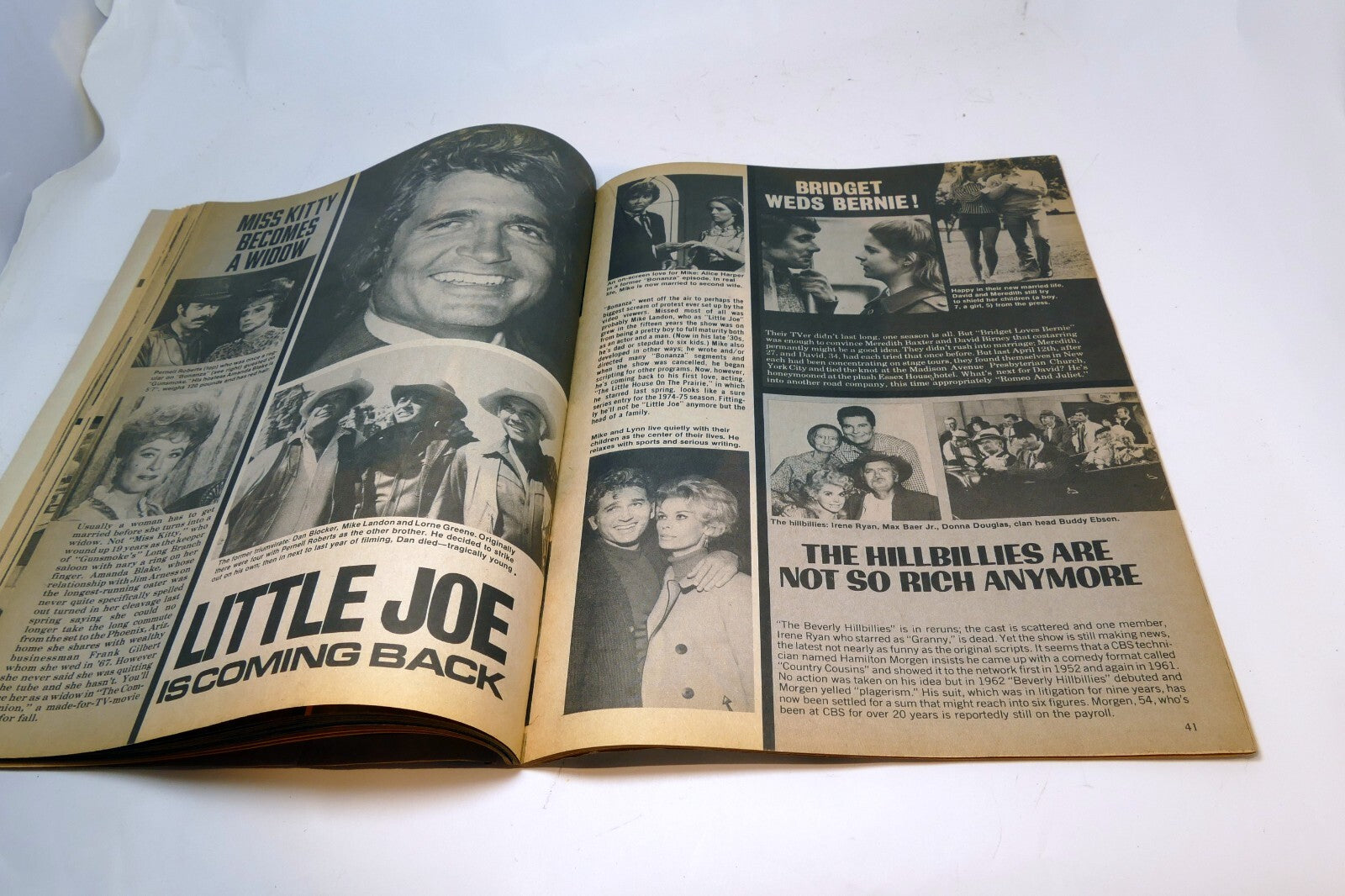 1974 August TV-MOVIES TODAY MAGAZINE ELVIS Hurt, Liz Taylor, Barbara Steals Cher