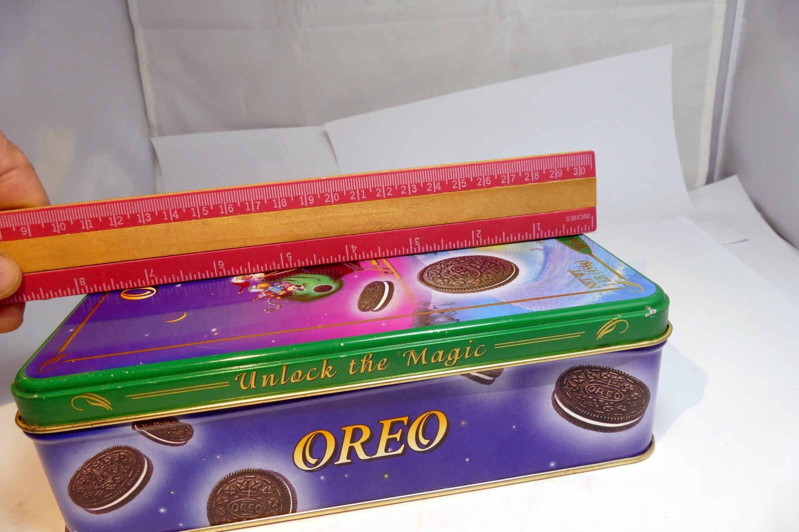 Oreo  Cookie Christmas Eve Tin empty container Flying Sled Santa Claus w/ gifts