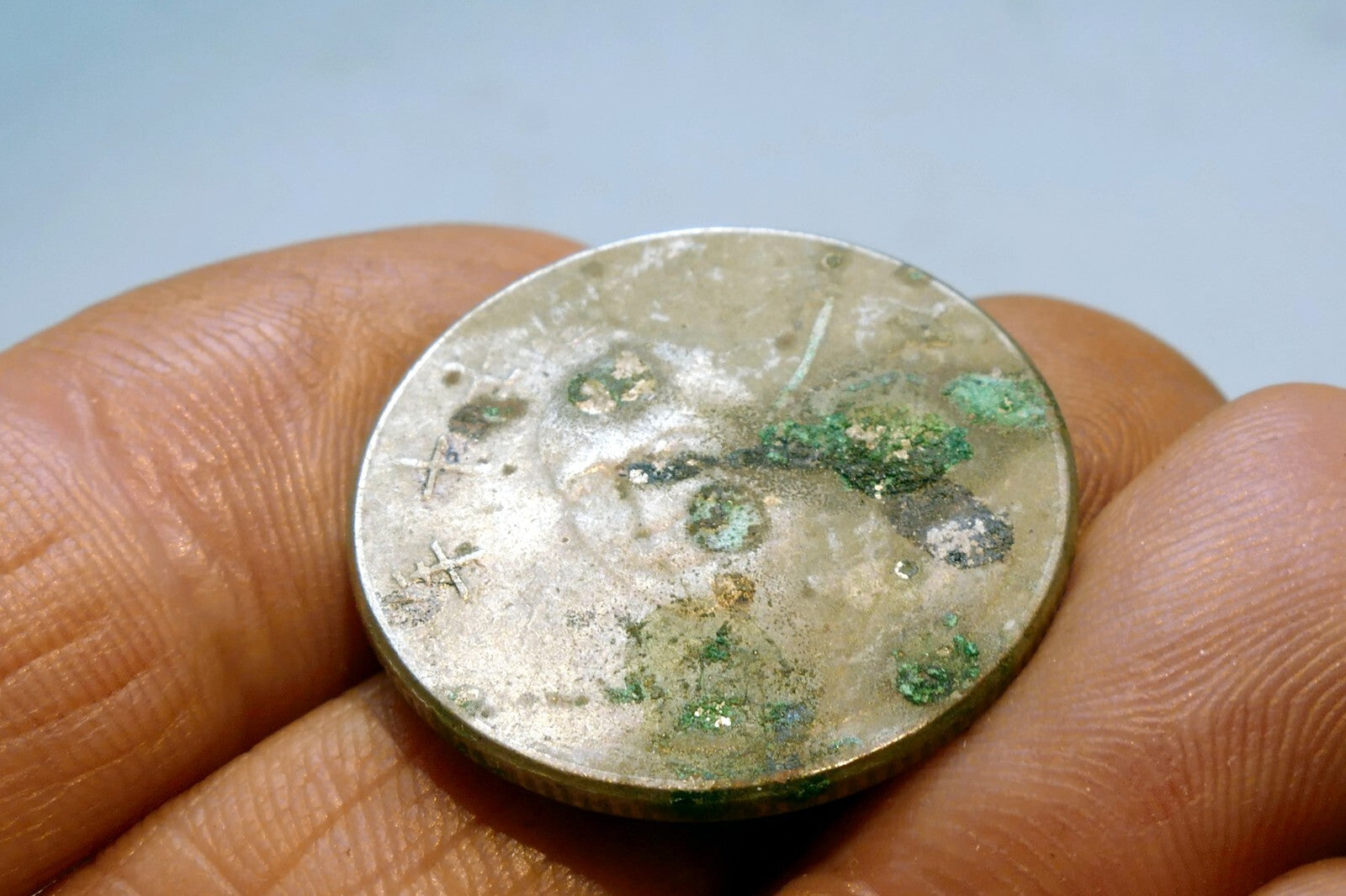 TAIWAN FORMOSA Y553 CIRCULATED OLD VINTAGE 10 YUAN COIN