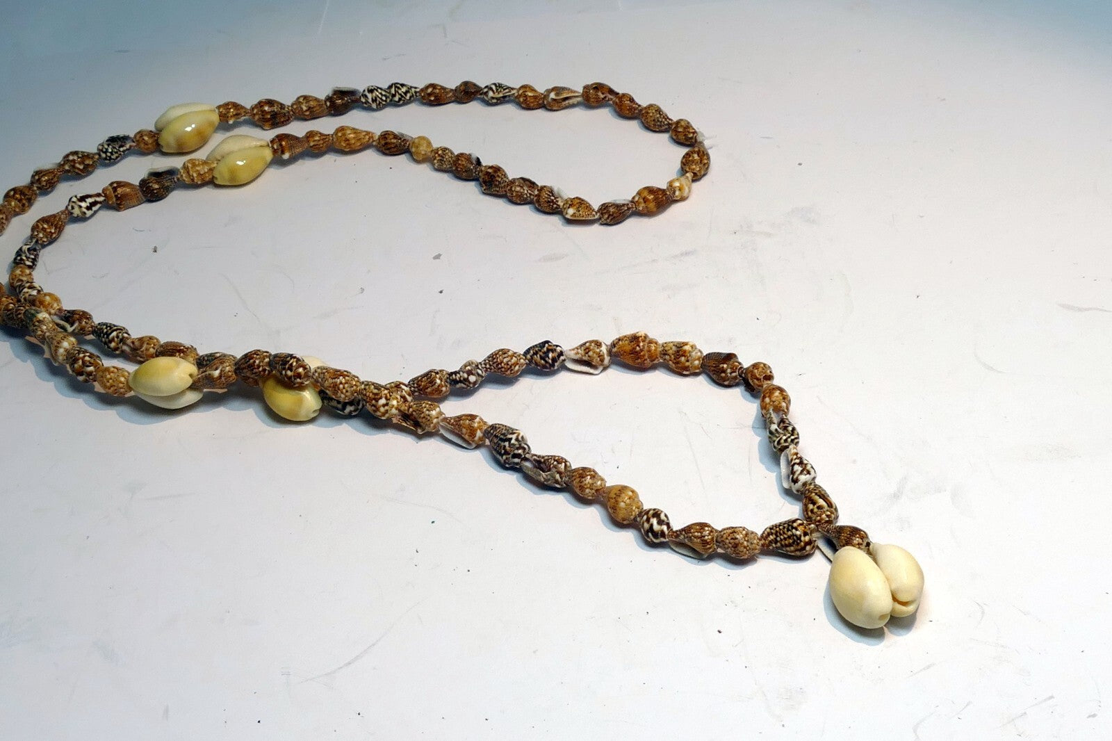 Cowrie Shell 17" Necklace Lei Jewelry Boho Surfer Brown-White glossy California
