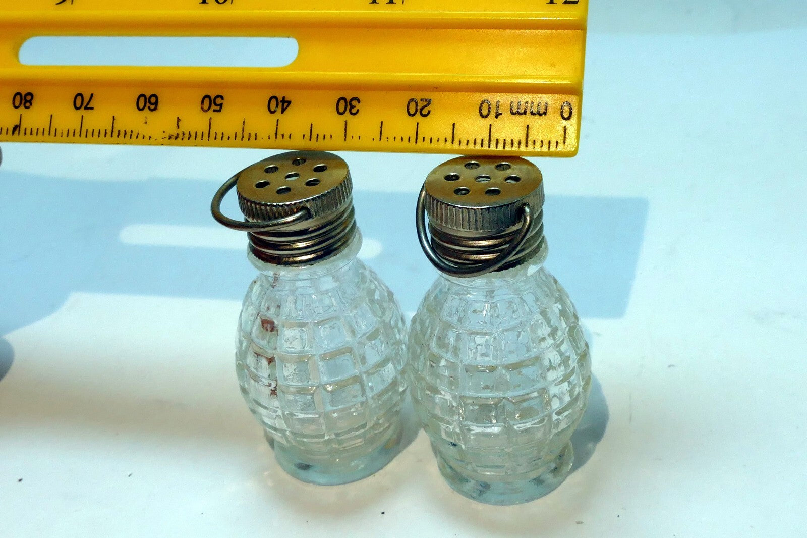 1oz set of two Clear Glass Salt & Pepper Shaker  USA
