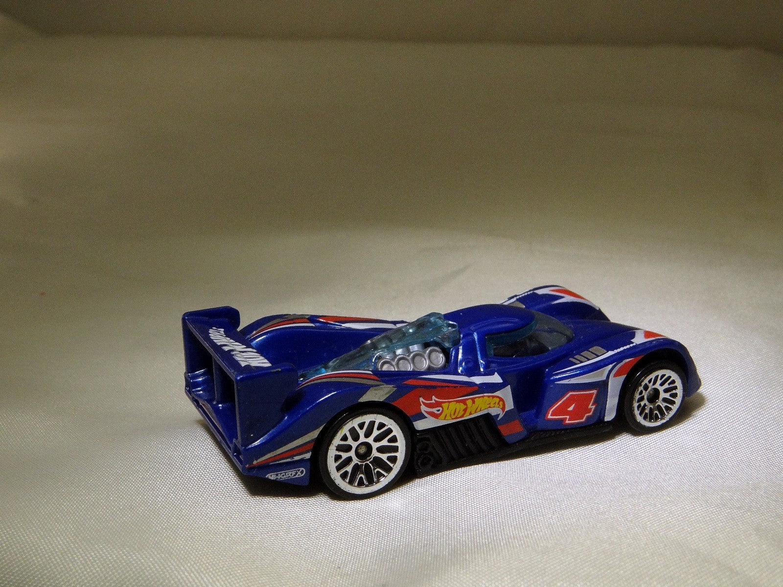 Hot Wheels 24 Oups 2010 Mattel Malaysia