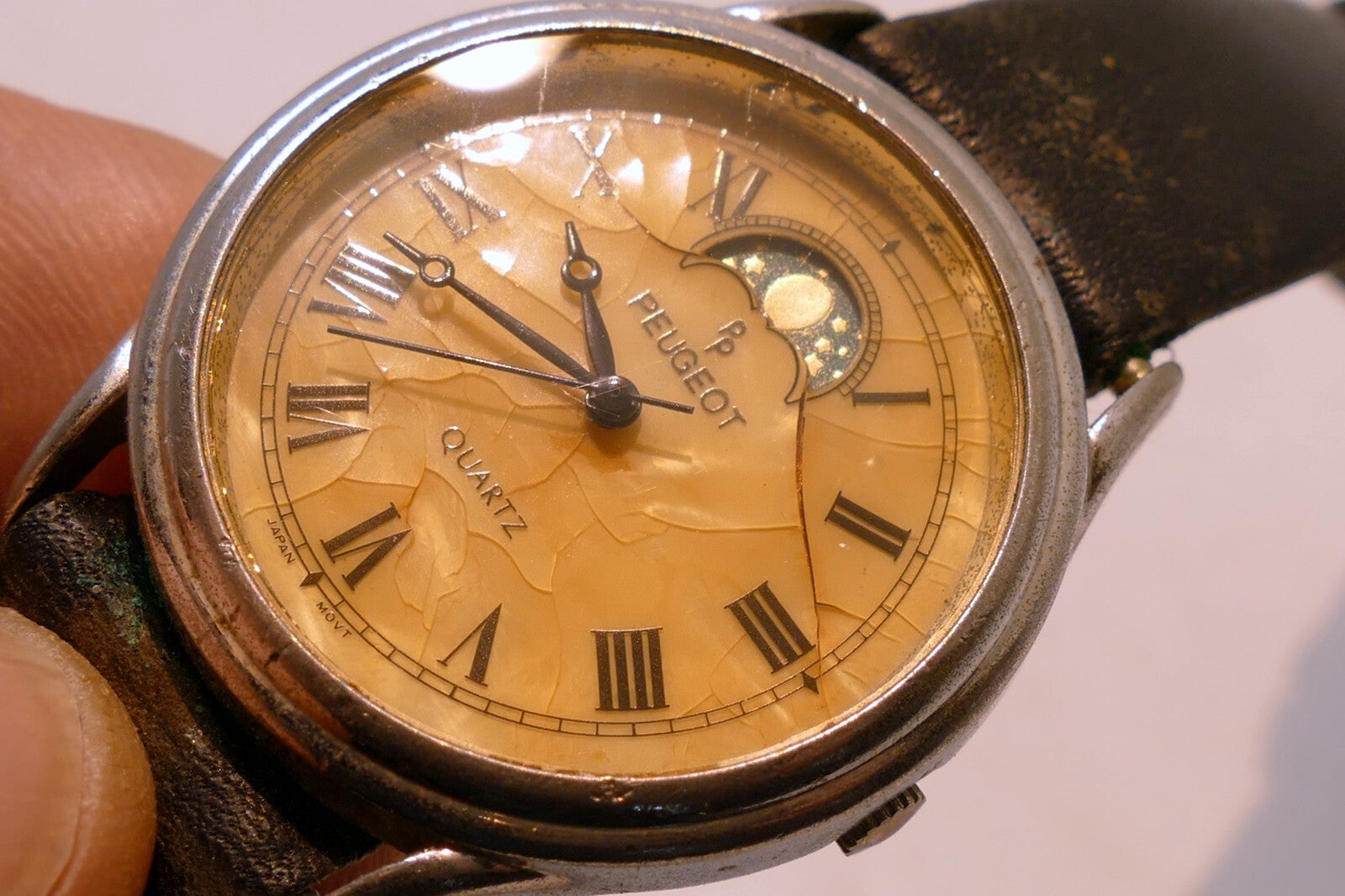 Peugeot watch quartz Stainless base Metal - parts AS IS not working