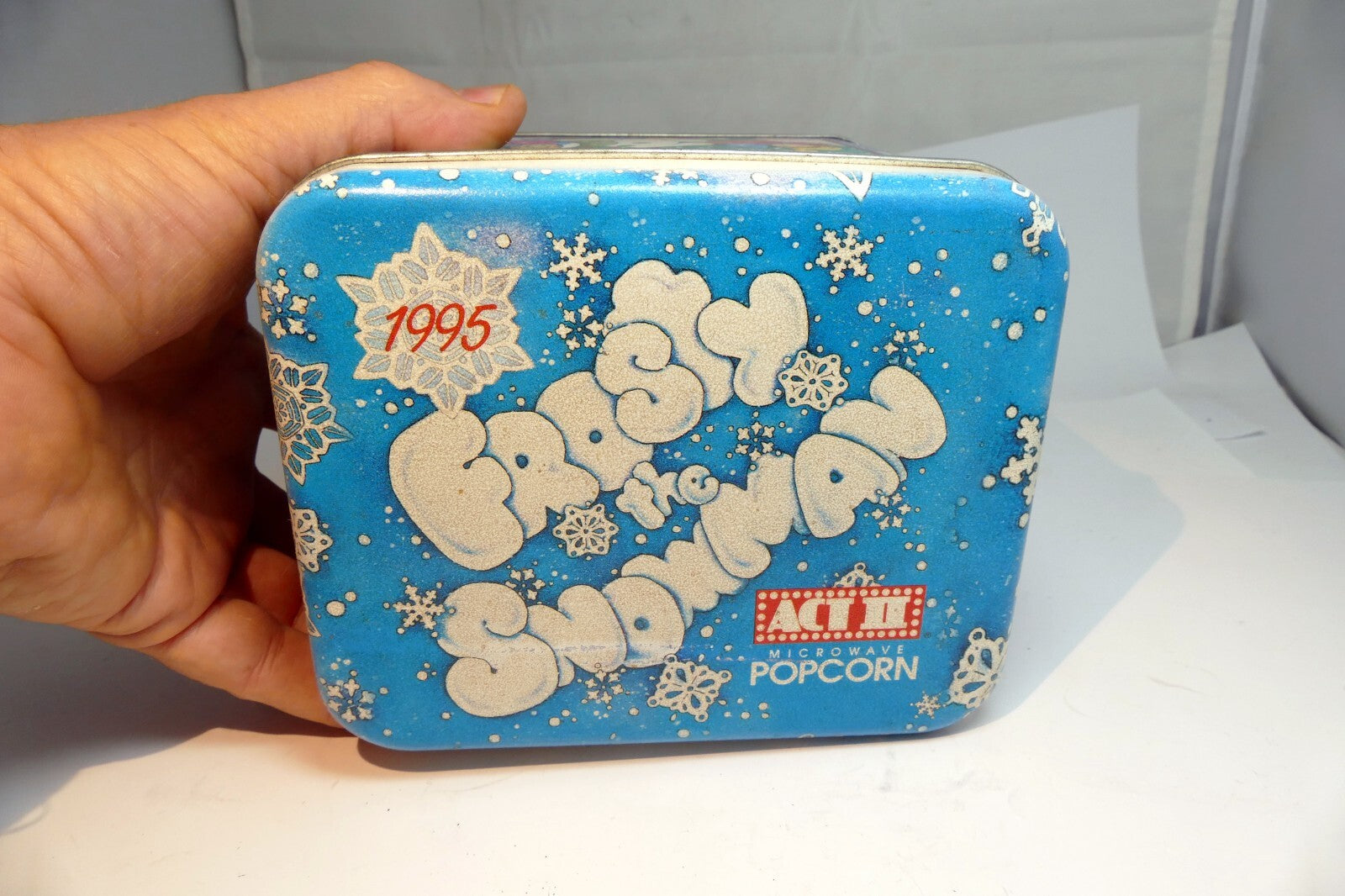 Act II Popcorn Christmas Eve Tin empty container Frosty Snowman kids skating