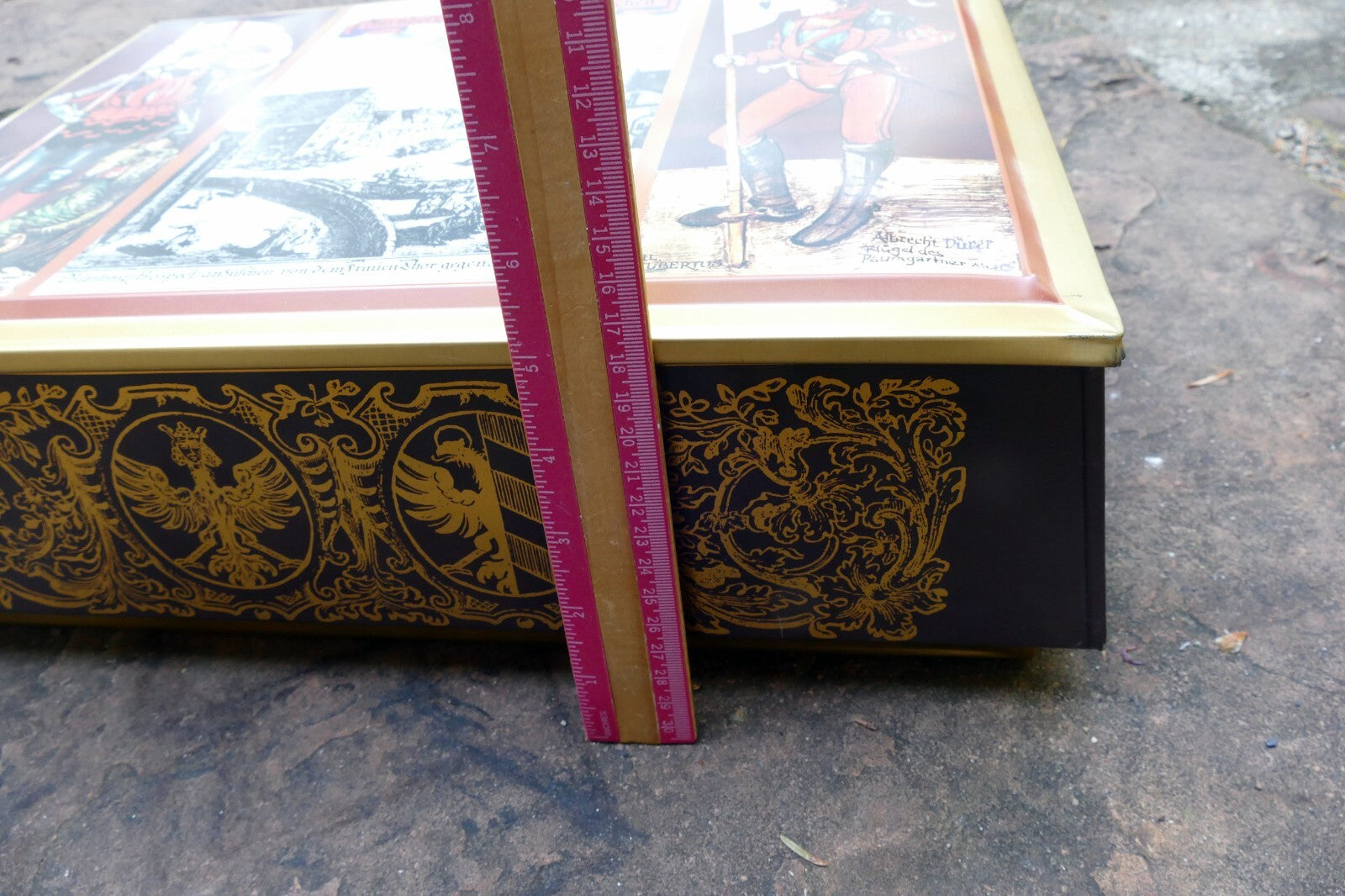 German Tin Box Schumann Nürnberger Burg Lebkuchen 12X15X5" large knight metal