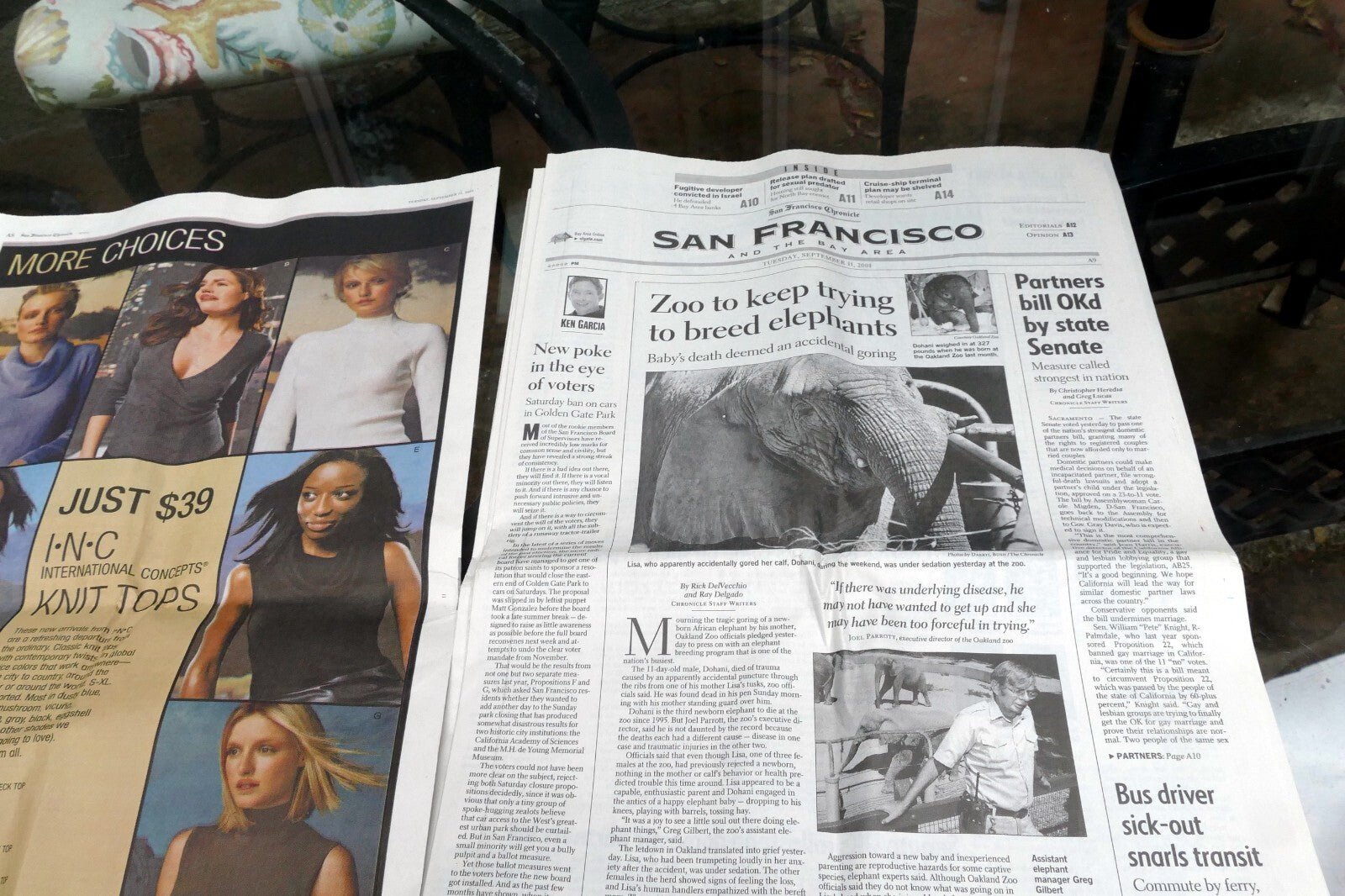 09 - 11 - 2001 San Francisco Chronicle EXTRA US Under Attack world Trade Center