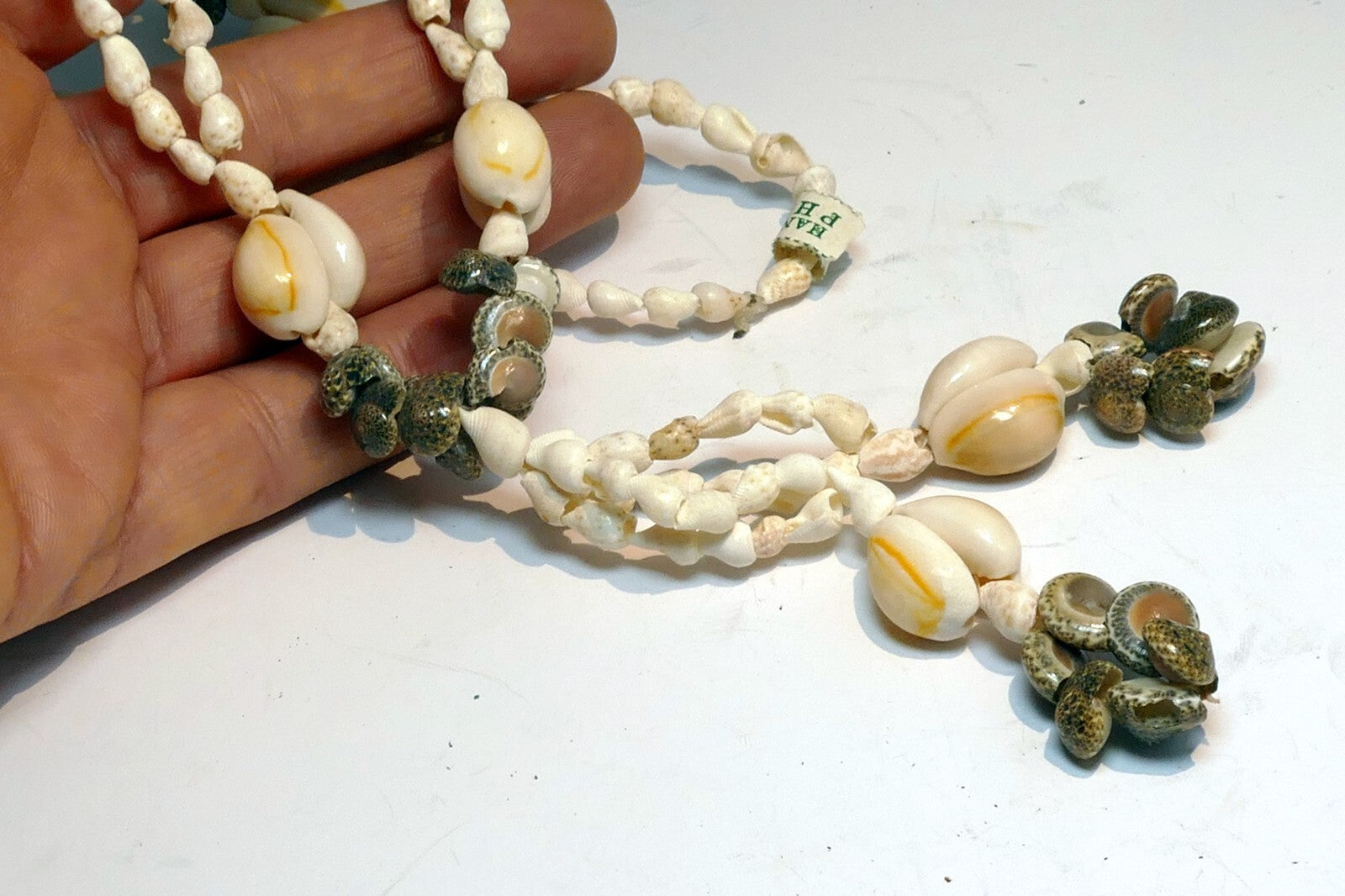 Cowrie Shell 15" Necklace Lei Jewelry Boho Surfer yellow-gray glossy Philippines