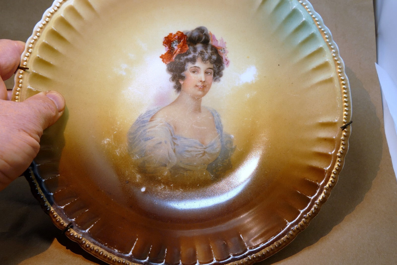 Victoria AUSTRIA HAND PAINTED, SIGNED PORTRET PLATE 9 1/2" Antique