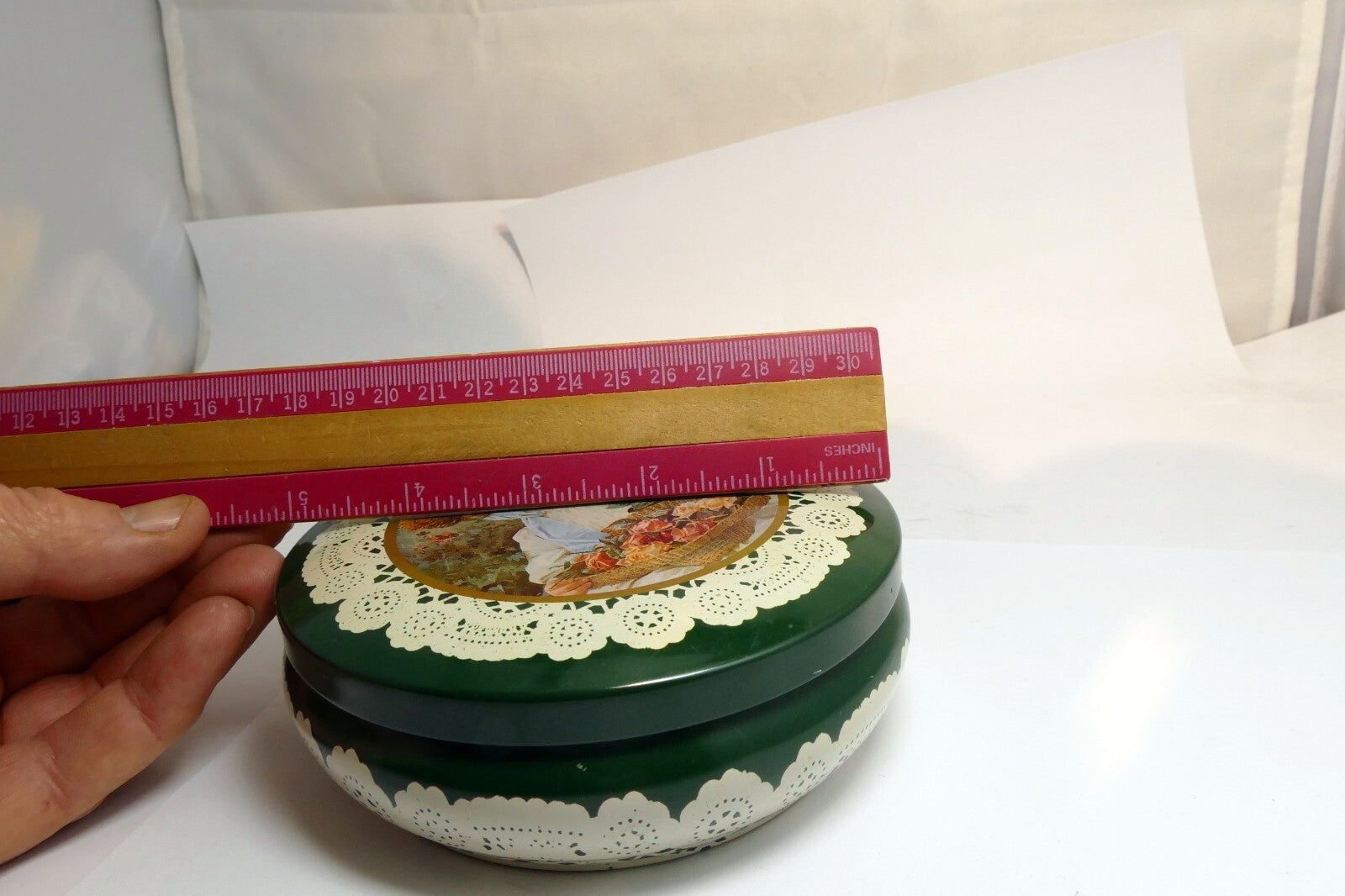 Metal Tin/Container Cookie/Biscuit Girl Roses walking 5X5" square Victorian deco