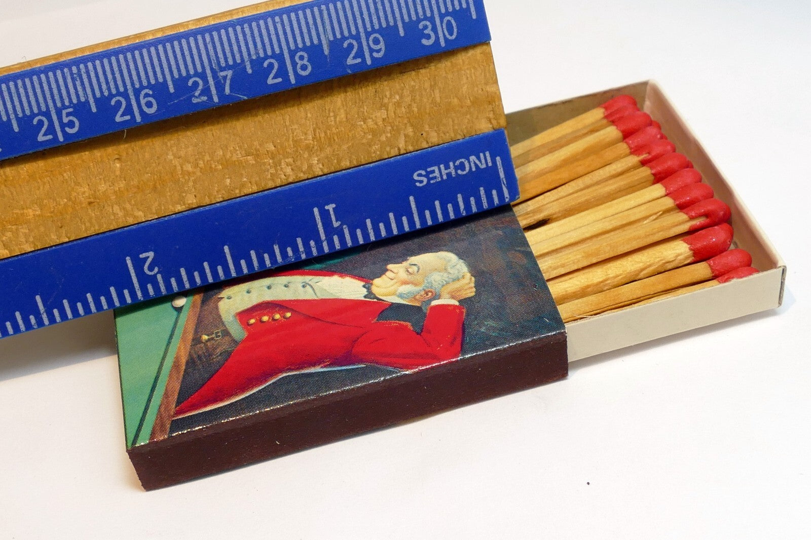 Old chum  light safety match box and wooden matches for pipe smoking tobacco
