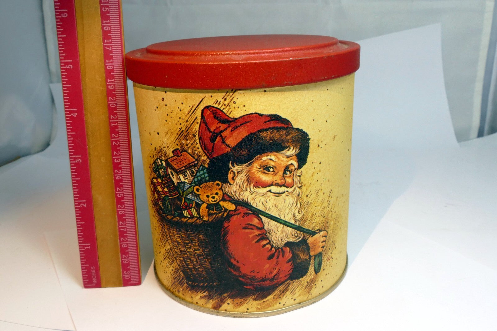 Metal Empty Tin/Container  Santa Claus Christmas theme chocolate pretzels