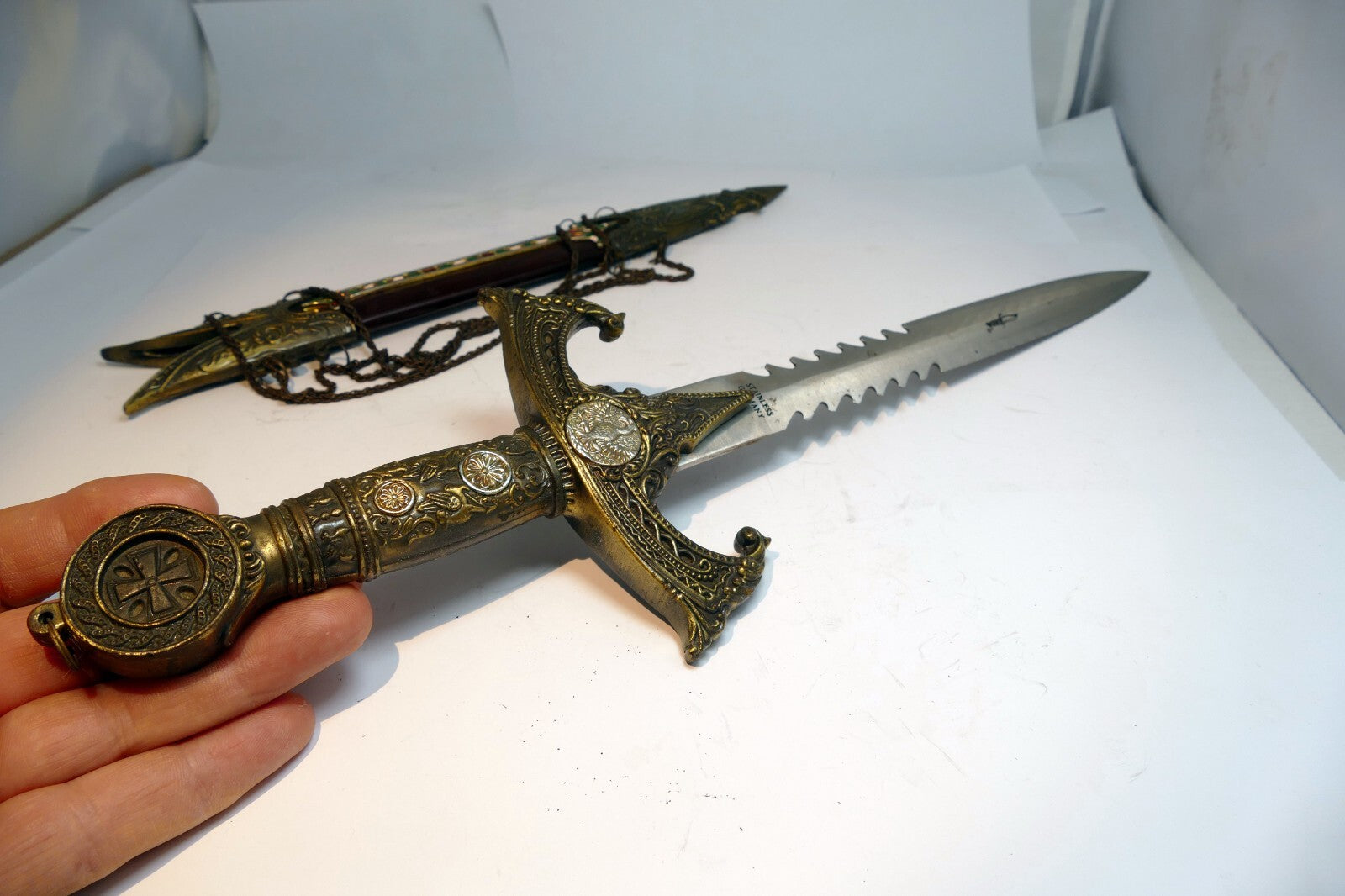 Slash Knife Dagger Made in Germany with sheaf scabbard eagle cross ornate