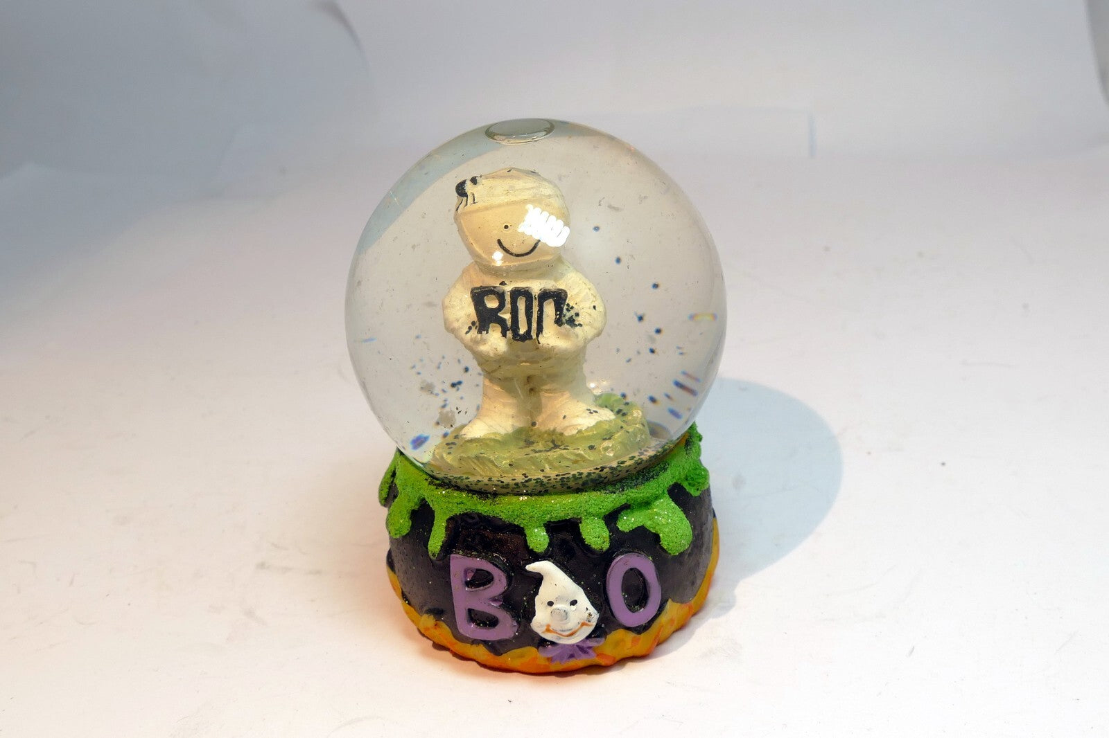 Halloween Snow Water Globe  Ball 2" "BOO" White Ghost
