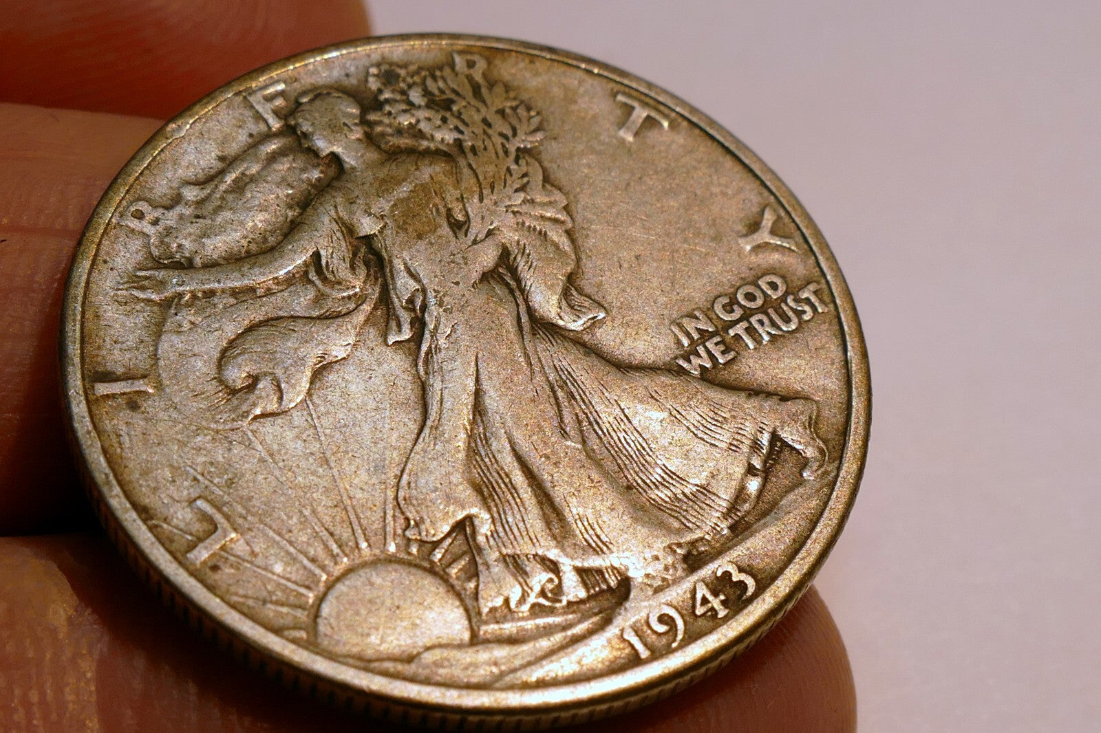 1943 WALKING LIBERTY SILVER HALF DOLLAR COIN